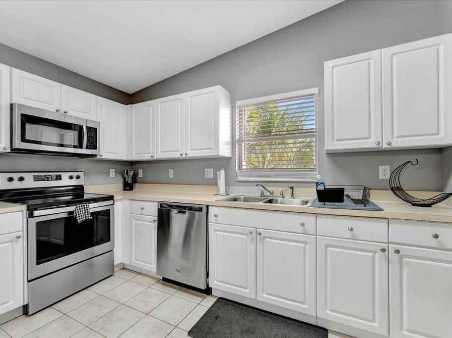 10min To Downtown 3bd 2 Fullbath Tampa