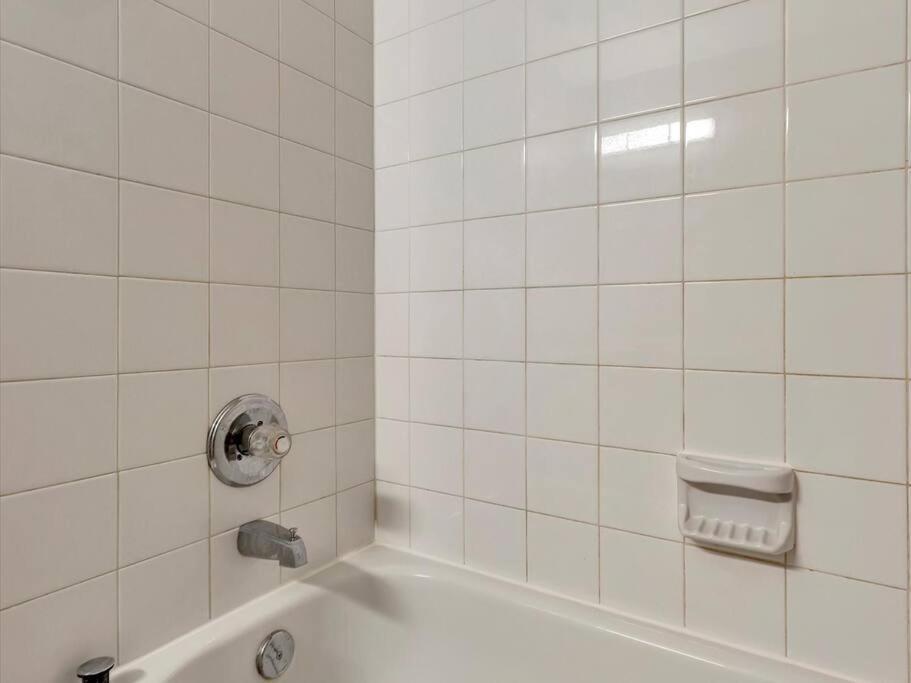 Villa 10min To Downtown 3bd 2 Fullbath Tampa